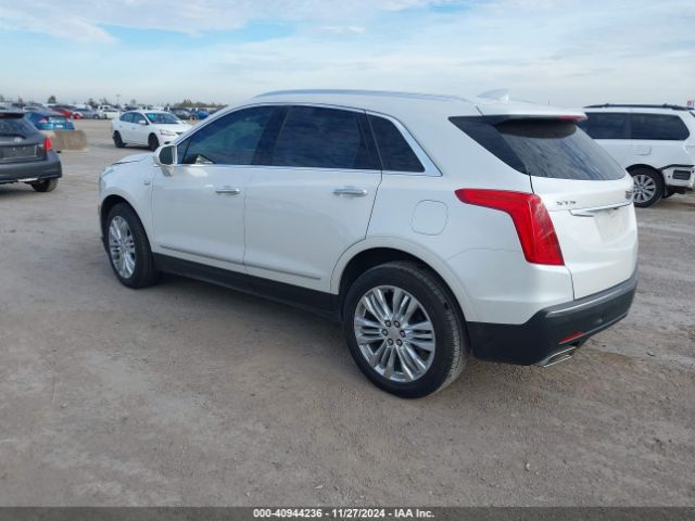 1GYKNCRS9KZ119397  - CADILLAC XT5  2019 IMG - 2