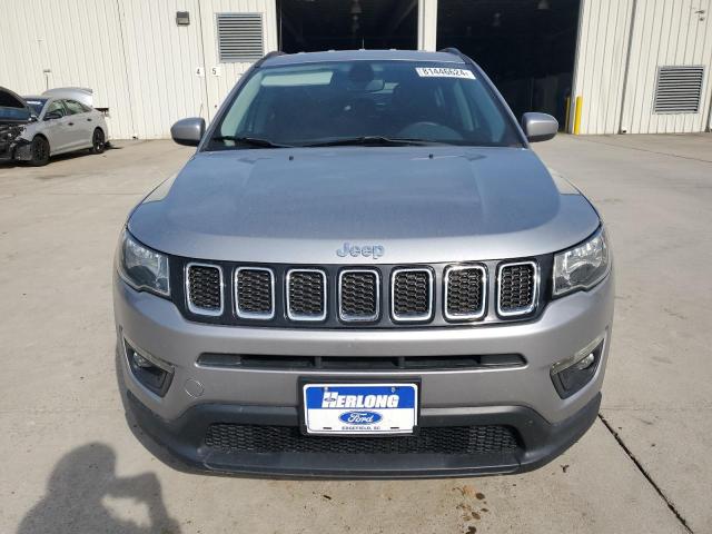 3C4NJCBB1KT685392  - JEEP COMPASS LA  2019 IMG - 4