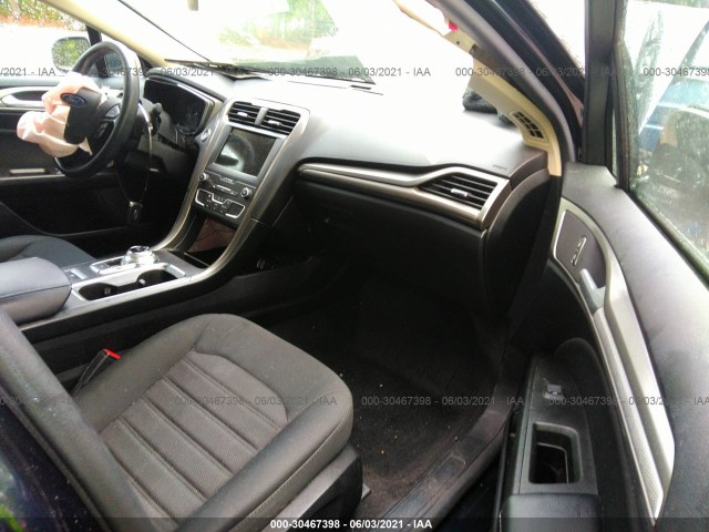 3FA6P0HD1LR105119 KA6575IO - FORD FUSION  2019 IMG - 4