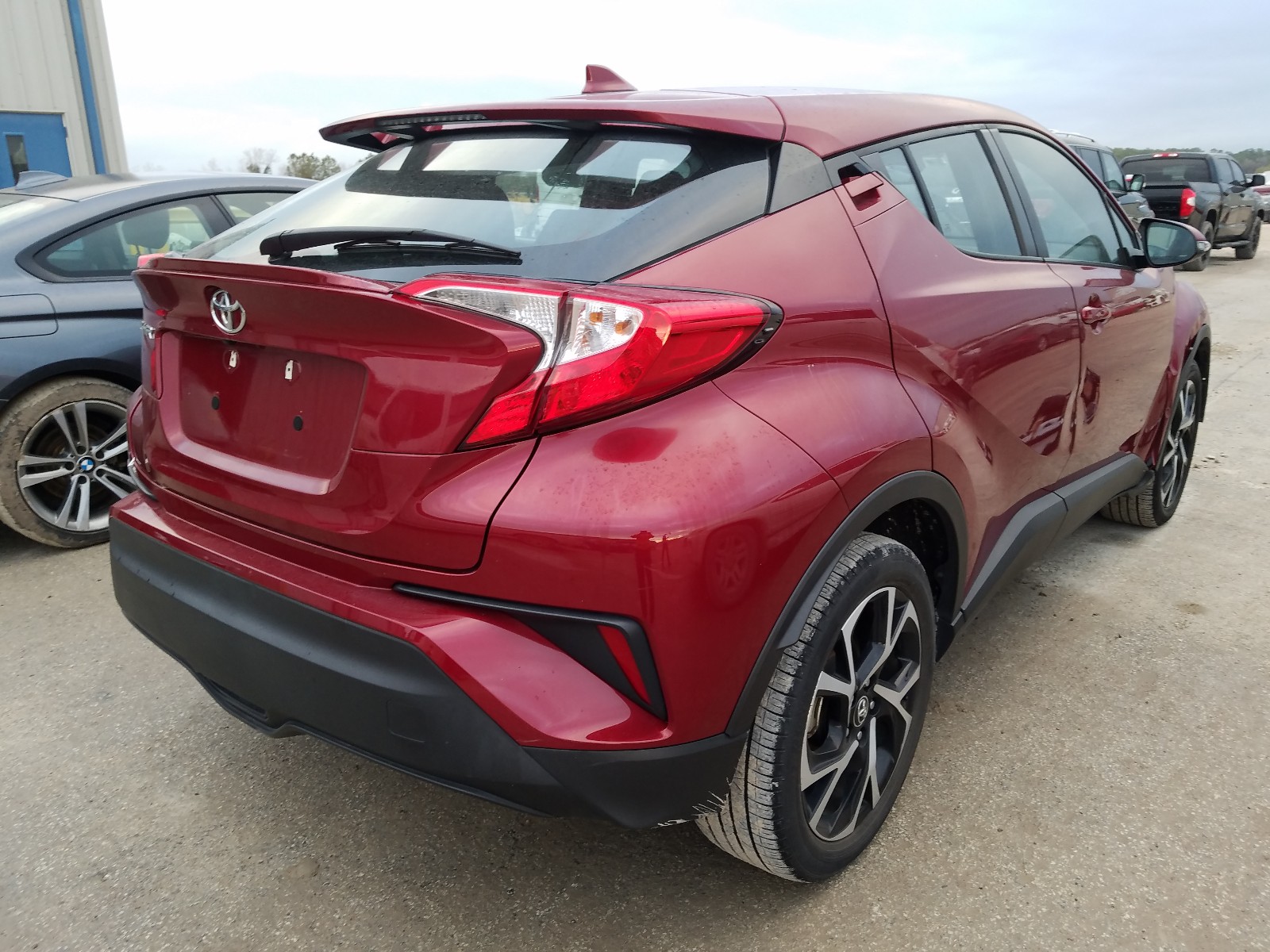 NMTKHMBX7JR057294 BK5656CK - TOYOTA C-HR  2018 IMG - 3