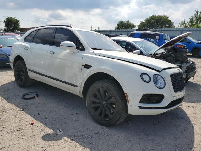 SJAAC2ZV5HC014350  - BENTLEY BENTAYGA  2017 IMG - 3