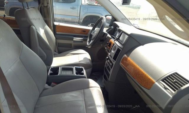 2A8HR64X88R713693  - CHRYSLER TOWN AND COUNTRY  2008 IMG - 4