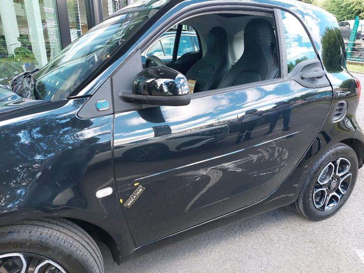 WME4533911K374098  - SMART FORTWO COUPE  2019 IMG - 25