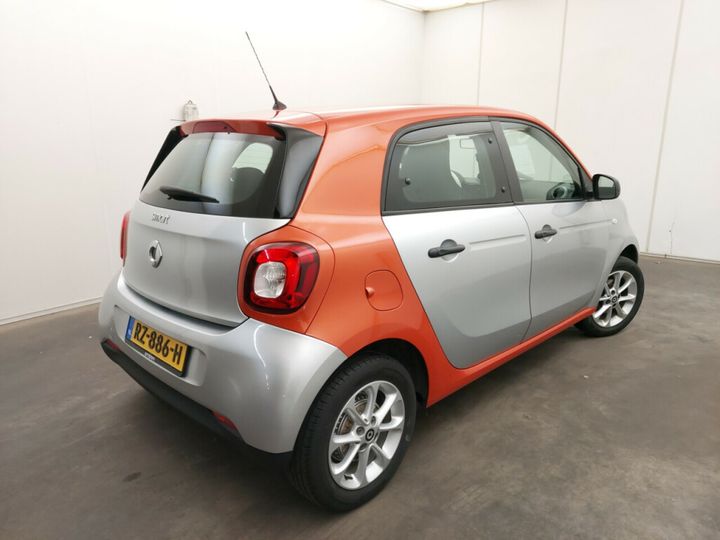 WME4530421Y164610  - SMART FORFOUR  2018 IMG - 2