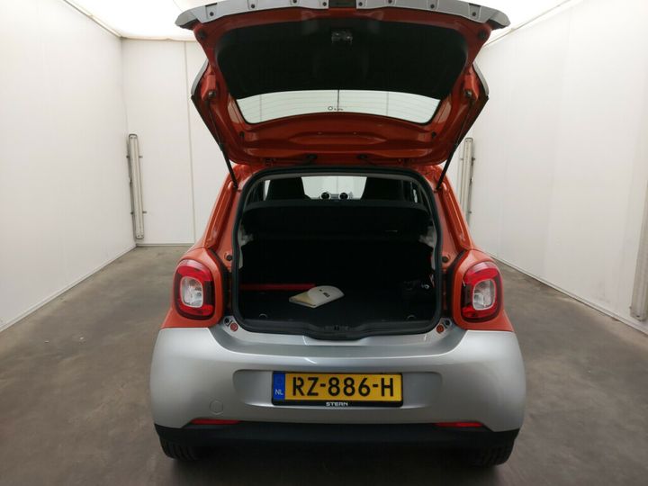 WME4530421Y164610  - SMART FORFOUR  2018 IMG - 21