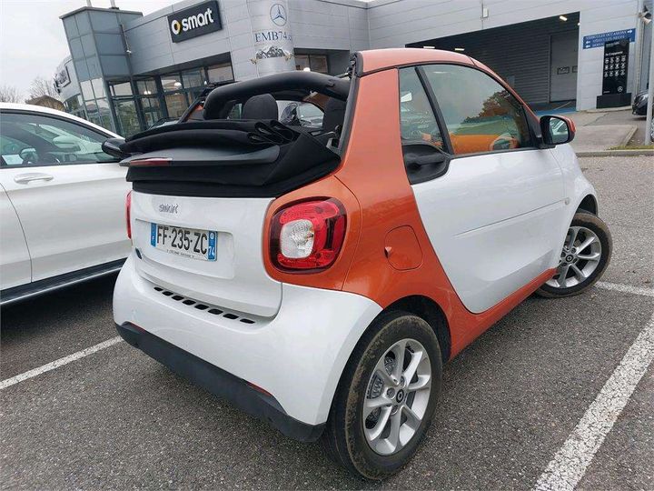 WME4534911K389674  - SMART FORTWO CABRIOLET  2019 IMG - 3