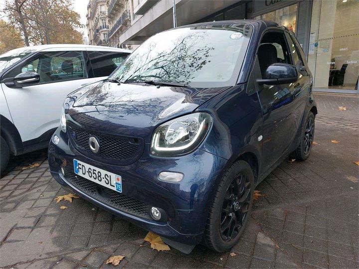 WME4534911K354142  - SMART FORTWO CABRIOLET  2019 IMG - 2