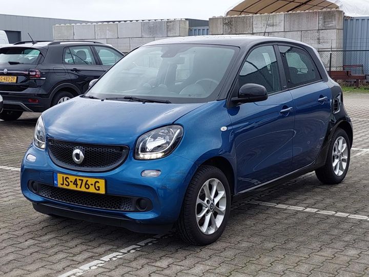 WME4530421Y084388  - SMART FORFOUR  2016 IMG - 1