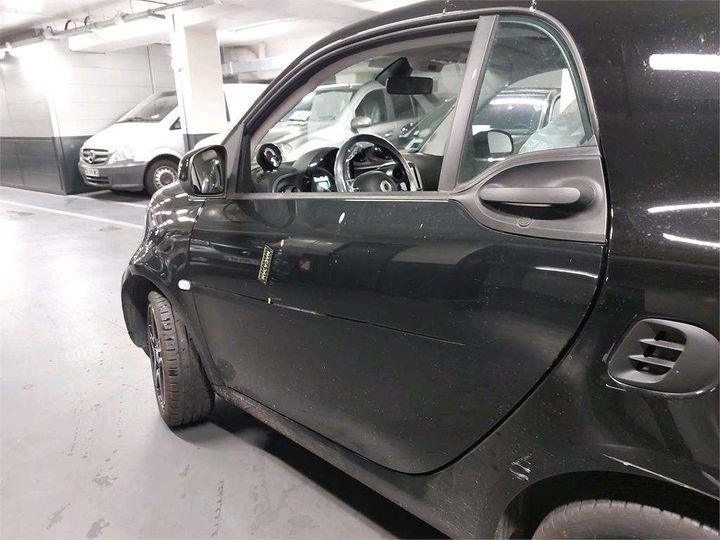 WME4533911K332657  - SMART FORTWO COUPE  2019 IMG - 18