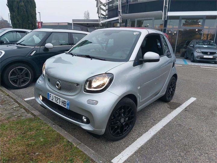 WME4534911K394213  - SMART FORTWO CABRIOLET  2019 IMG - 1
