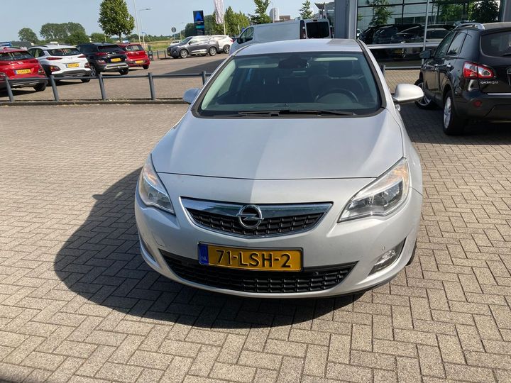 W0LPE6ED0AG023882  - OPEL ASTRA  2010 IMG - 0