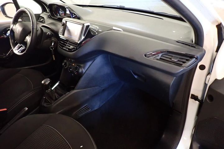 VF3CCHMZ6JW045293  - PEUGEOT 208  2018 IMG - 5