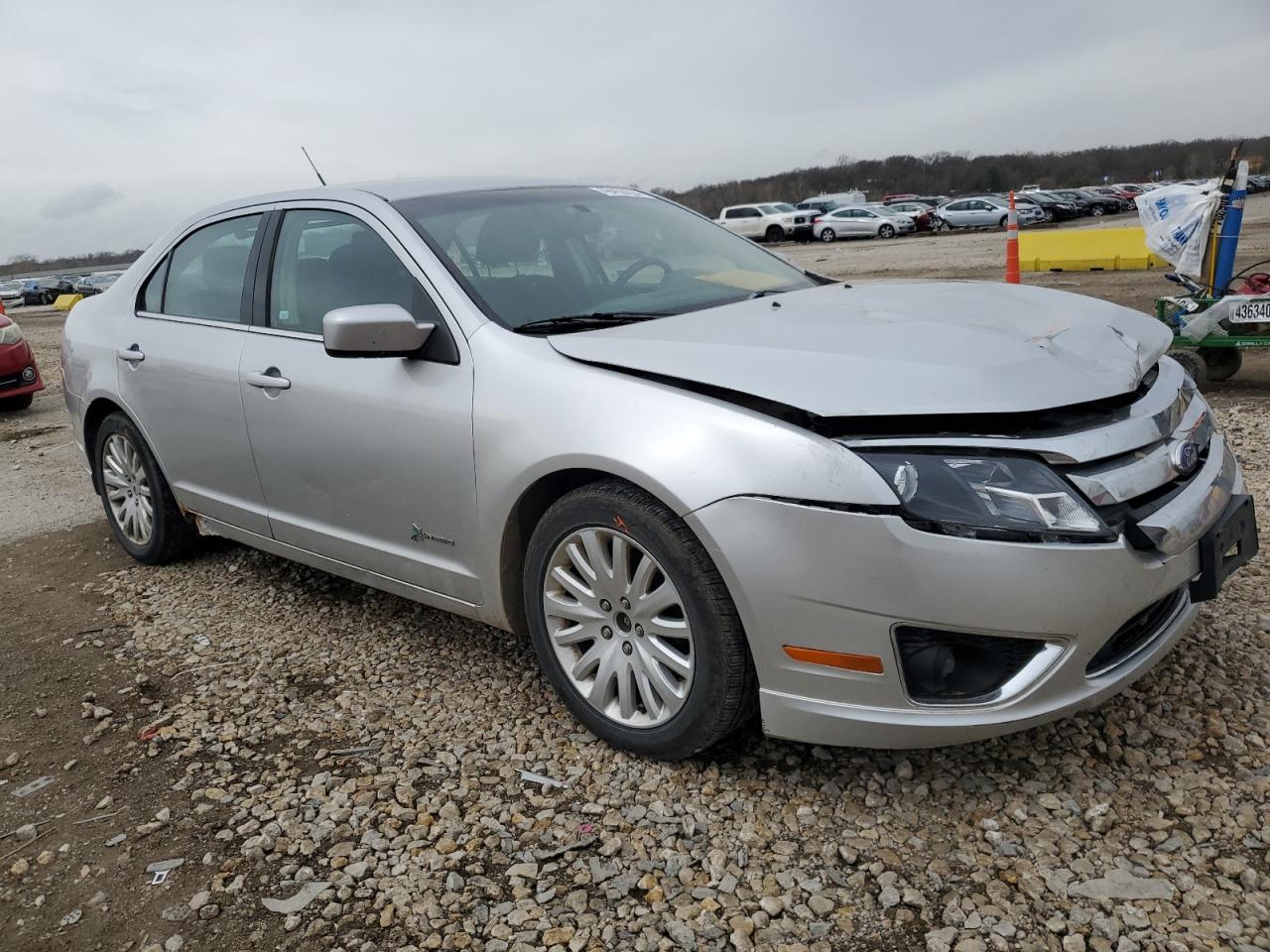 3FADP0L36BR266148  - FORD FUSION  2011 IMG - 3