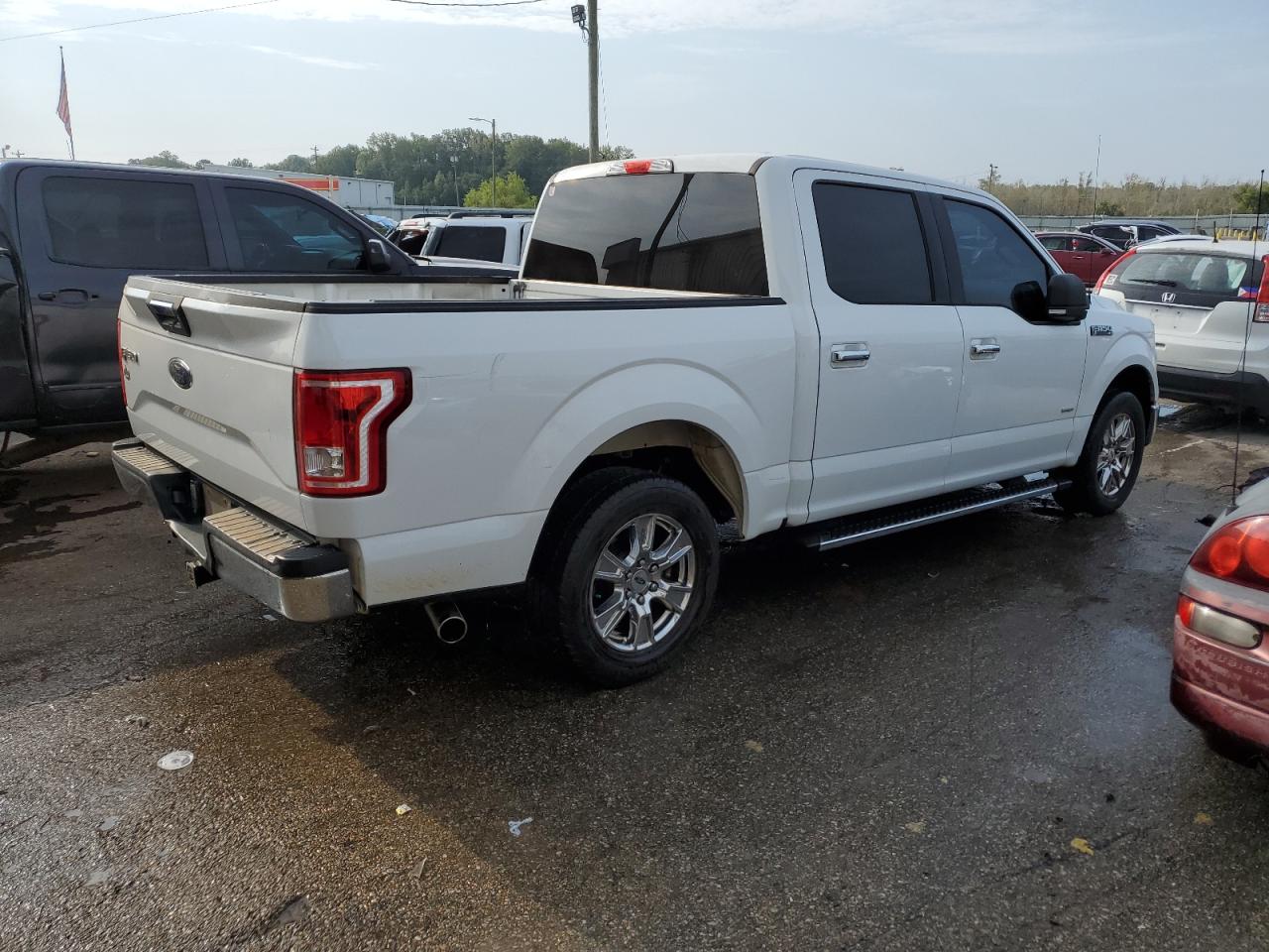 1FTEW1CP0GFC25772  - FORD F-150  2016 IMG - 2