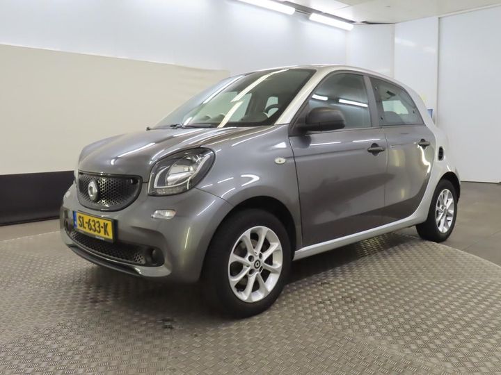 WME4530421Y183170  - SMART FORFOUR  2018 IMG - 0