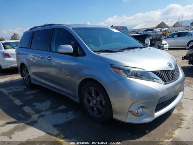 5TDXK3DCXGS747224  - TOYOTA SIENNA  2016 IMG - 0