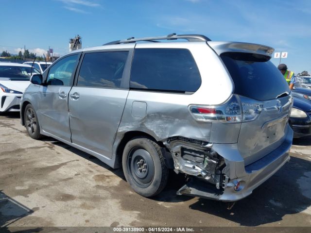 5TDXK3DCXGS747224  - TOYOTA SIENNA  2016 IMG - 2