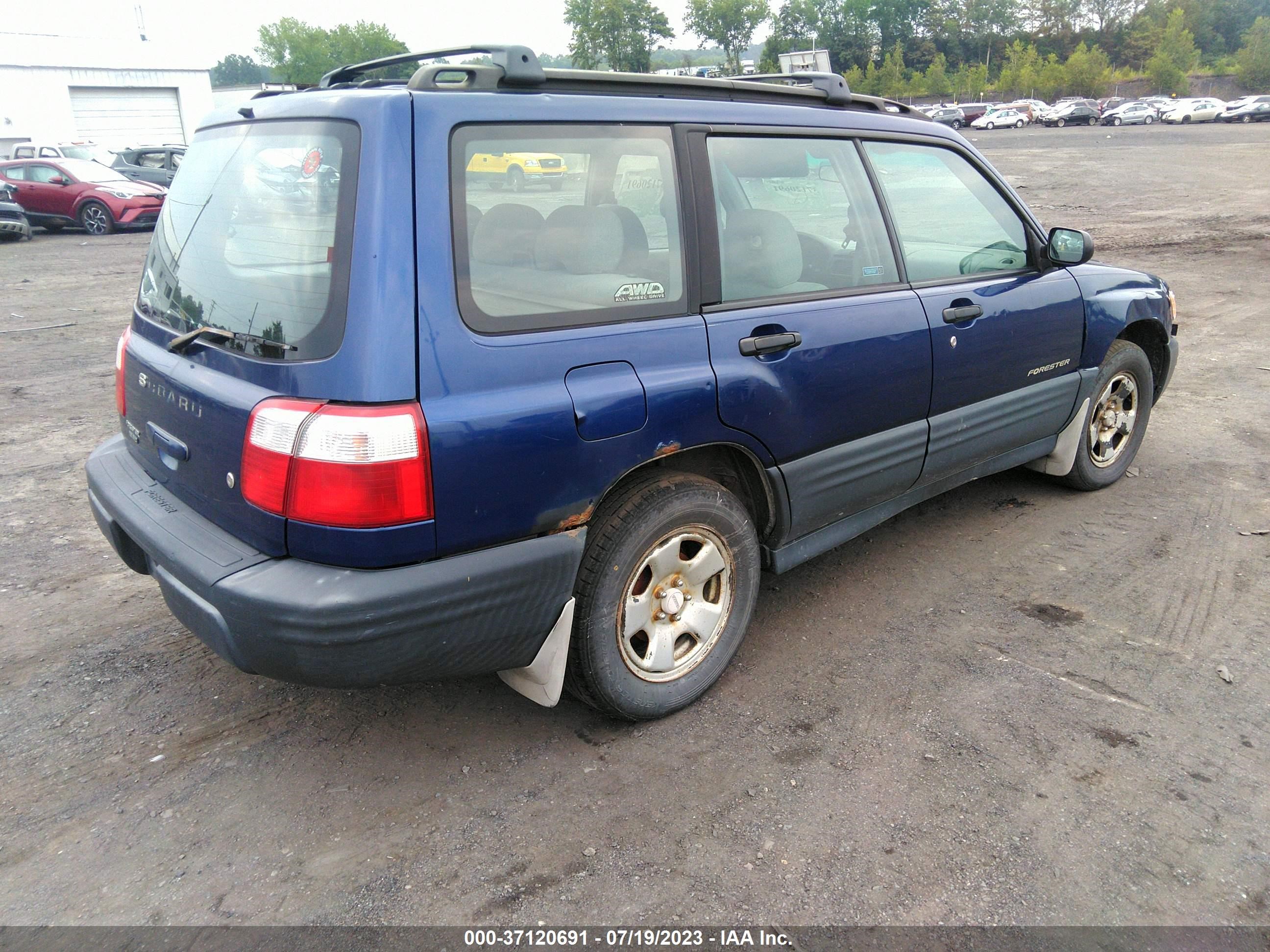 JF1SF63581H746125  - SUBARU FORESTER  2001 IMG - 3
