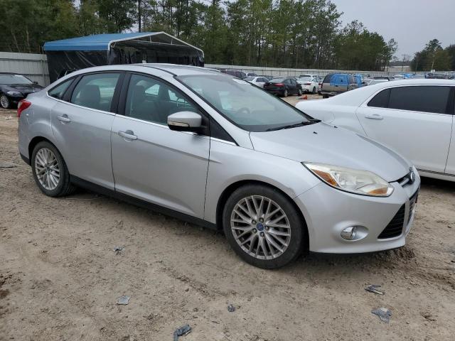 1FAHP3H26CL332782  - FORD FOCUS  2012 IMG - 3
