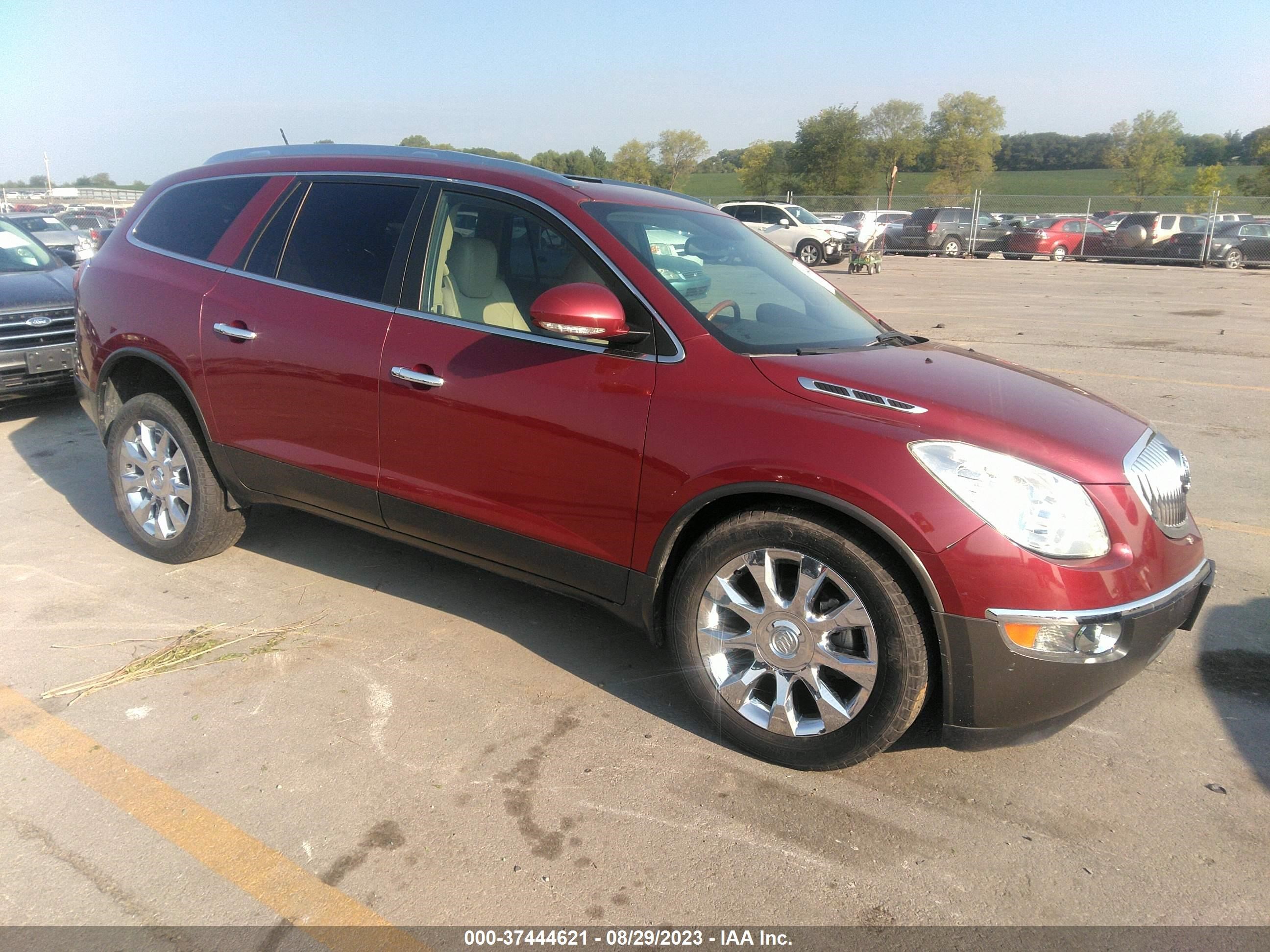 5GAKVCED8BJ335898  - BUICK ENCLAVE  2011 IMG - 0