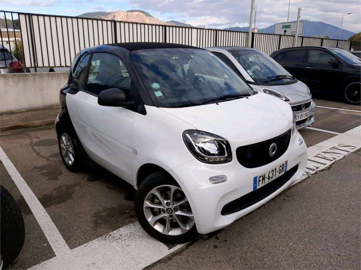 WME4533911K364975  - SMART FORTWO COUPE  2019 IMG - 21