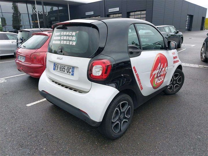 WME4533421K269754  - SMART FORTWO COUPE  2018 IMG - 3