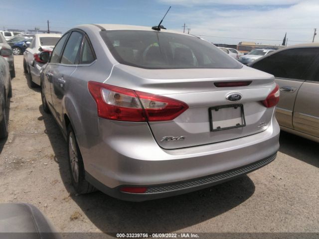 1FAHP3H23CL457643  - FORD FOCUS  2012 IMG - 2