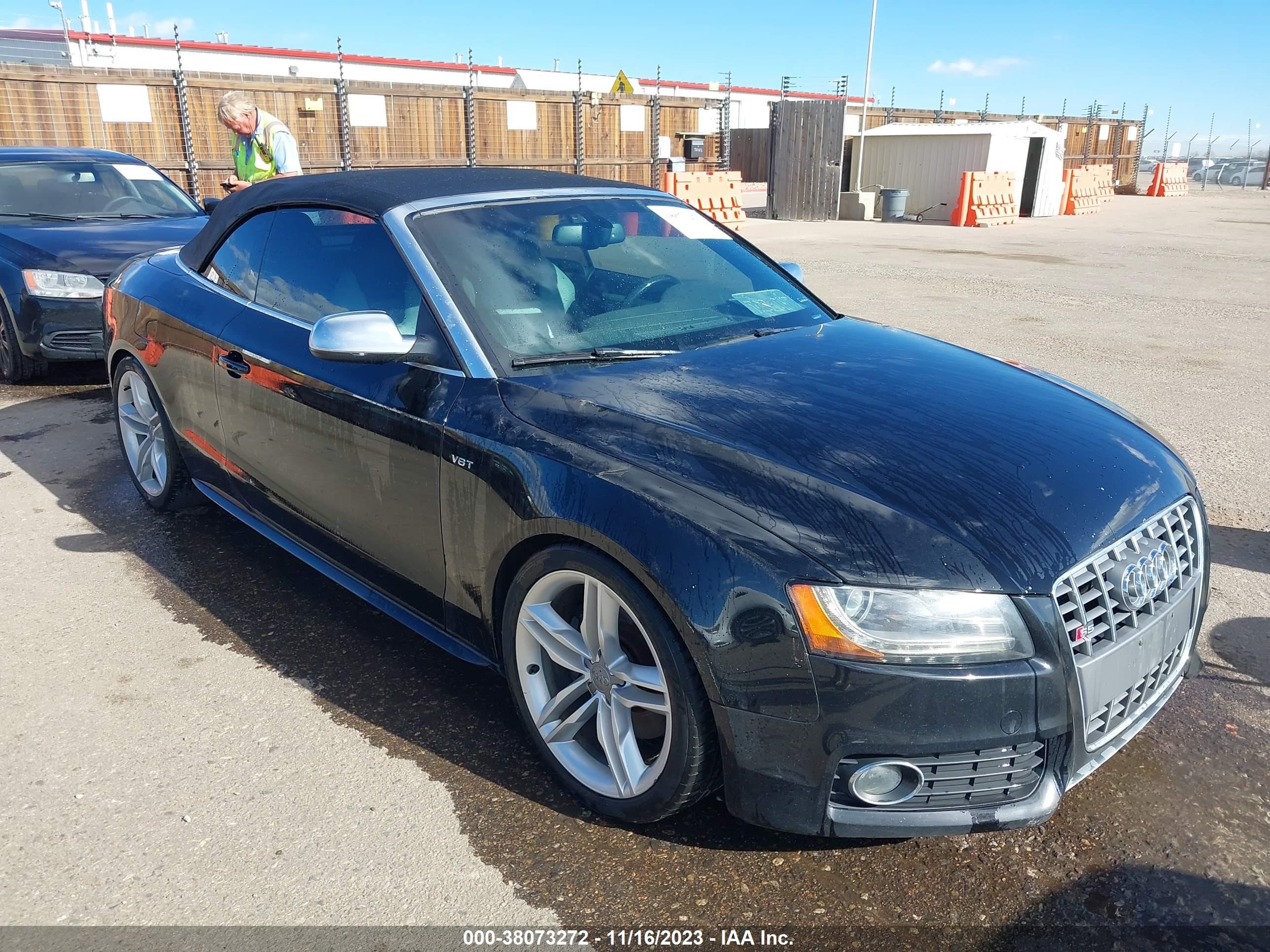 WAUVGAFH4BN009808  - AUDI S5  2011 IMG - 0