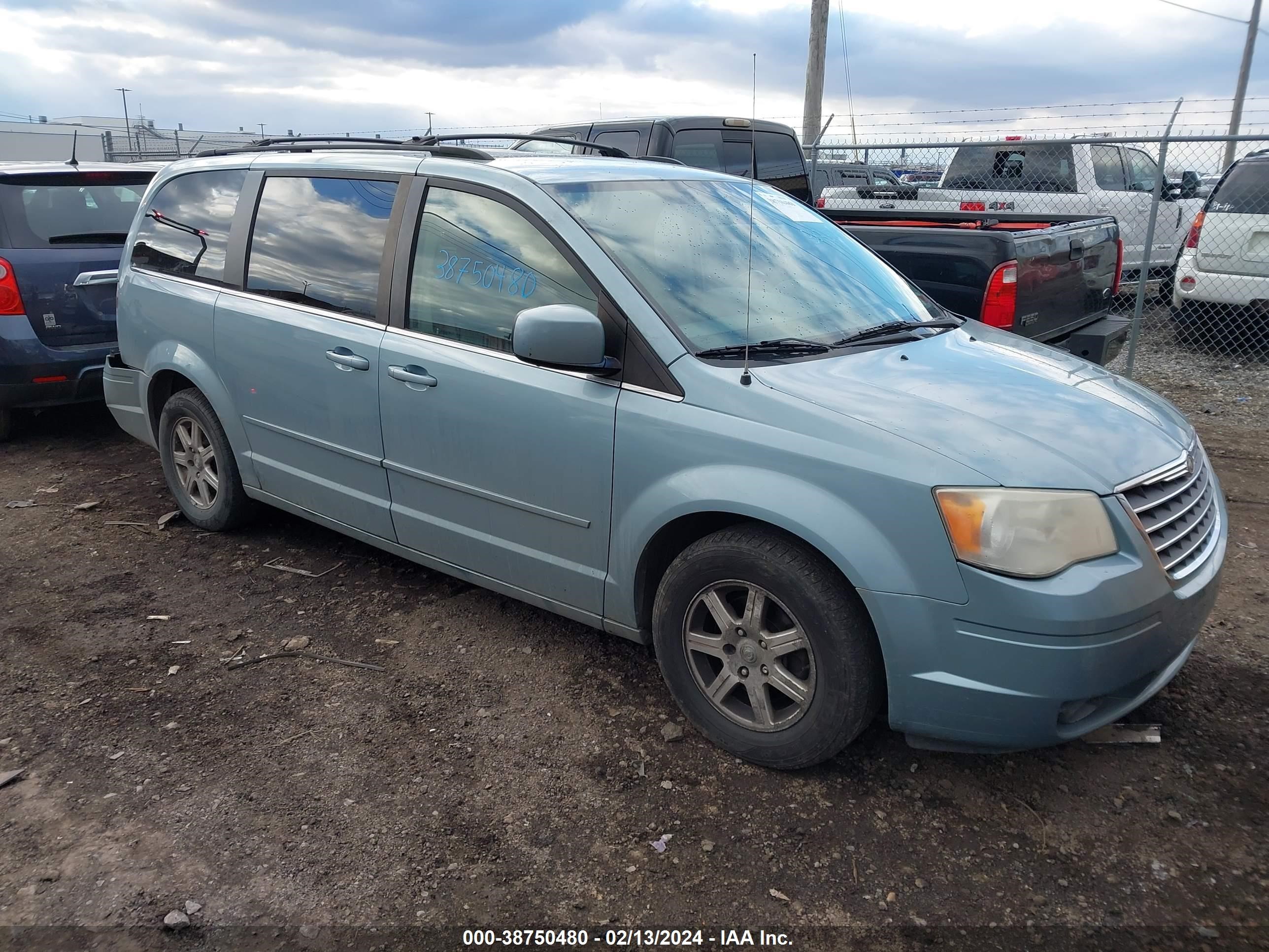 2A8HR54P08R679050  - CHRYSLER TOWN & COUNTRY  2008 IMG - 0
