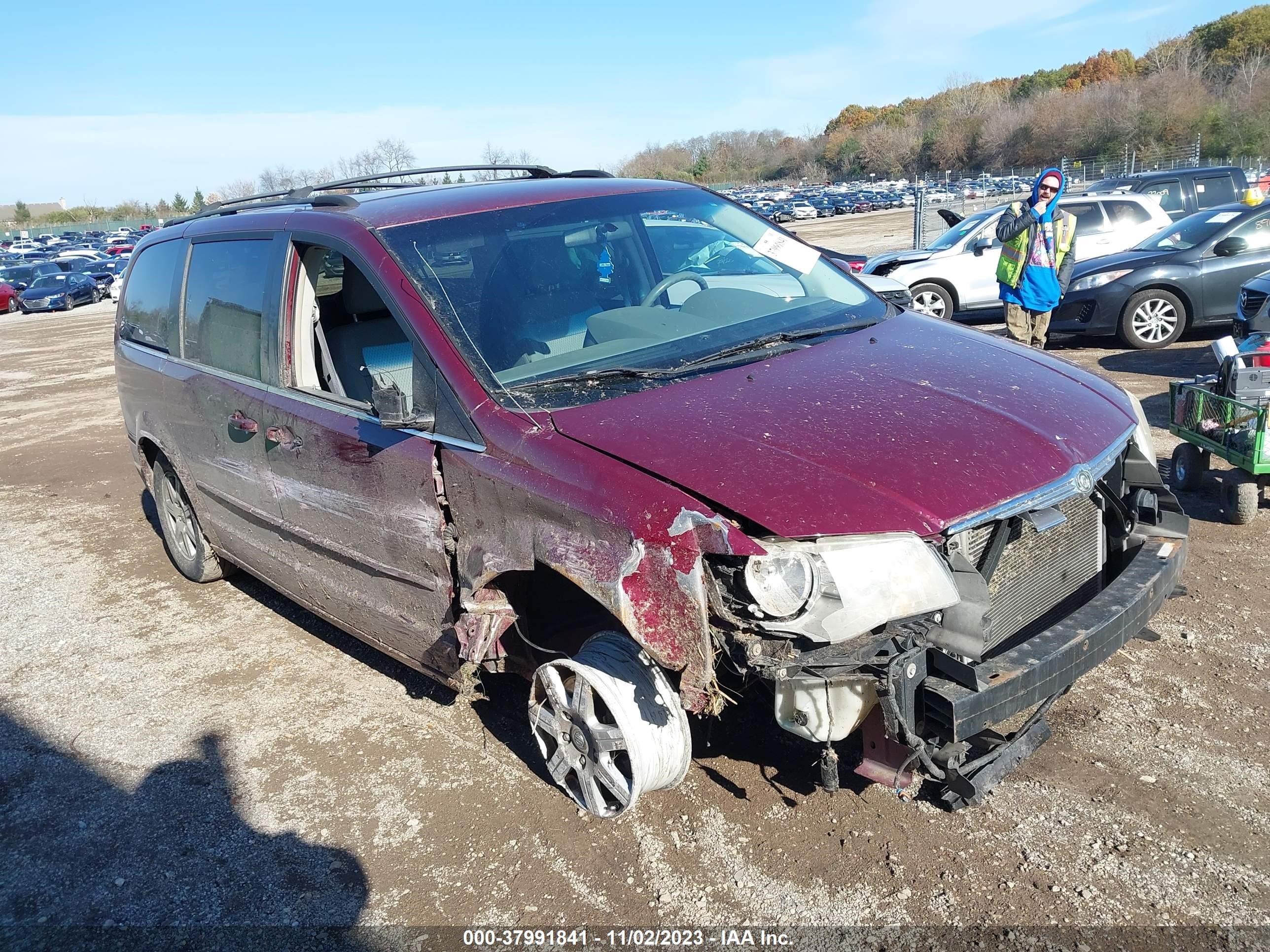 2A8HR54P78R711007  - CHRYSLER TOWN & COUNTRY  2008 IMG - 0