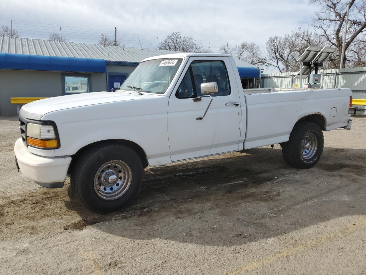2FTEF15N1NCA08610  - FORD F-150  1992 IMG - 0