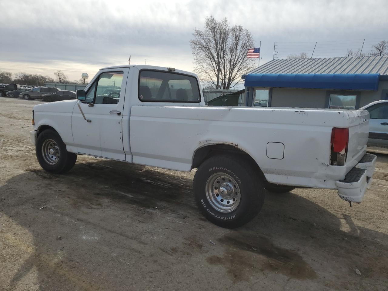 2FTEF15N1NCA08610  - FORD F-150  1992 IMG - 1