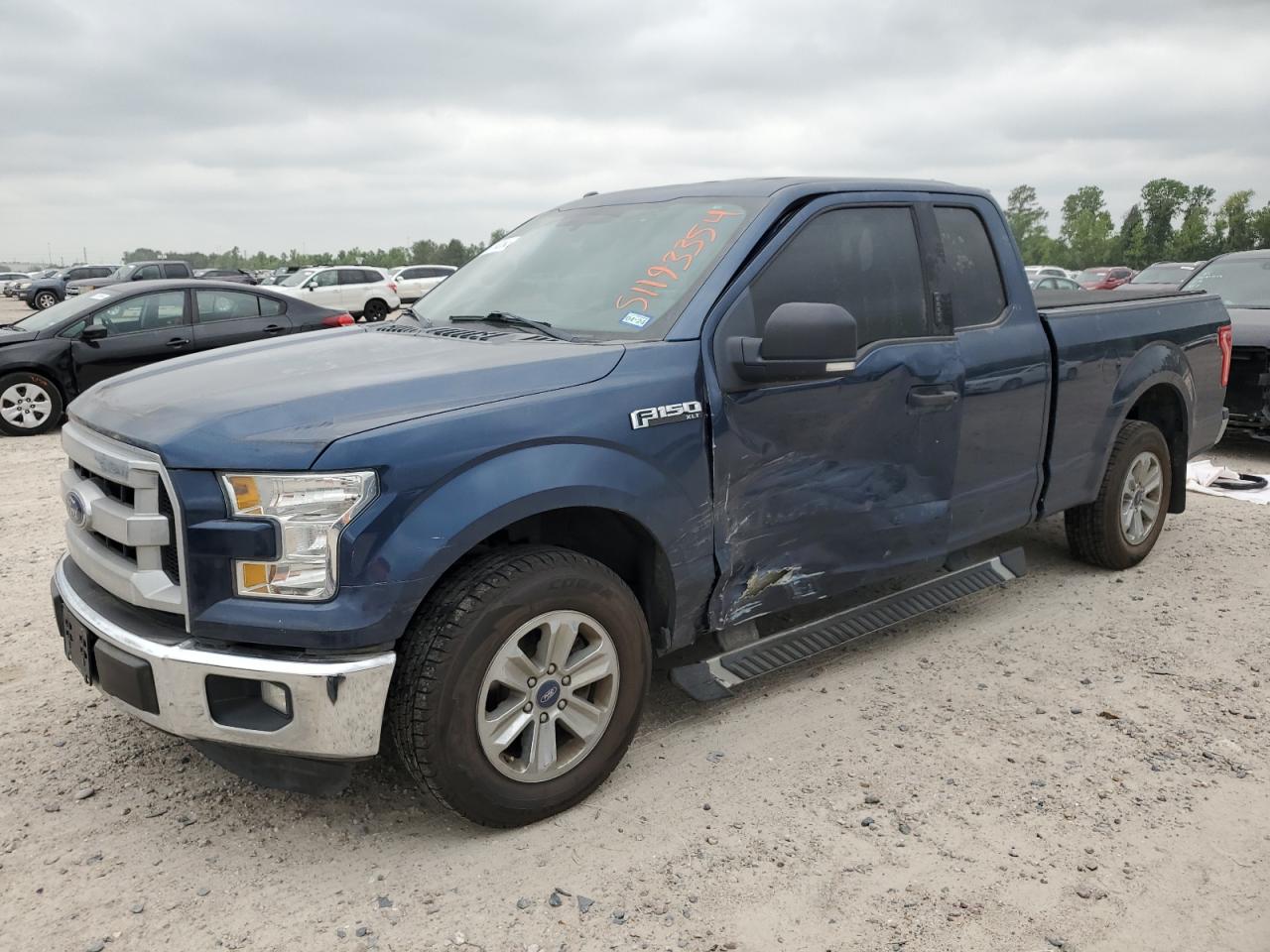 1FTEX1CP0FKF22172  - FORD F-150  2015 IMG - 0
