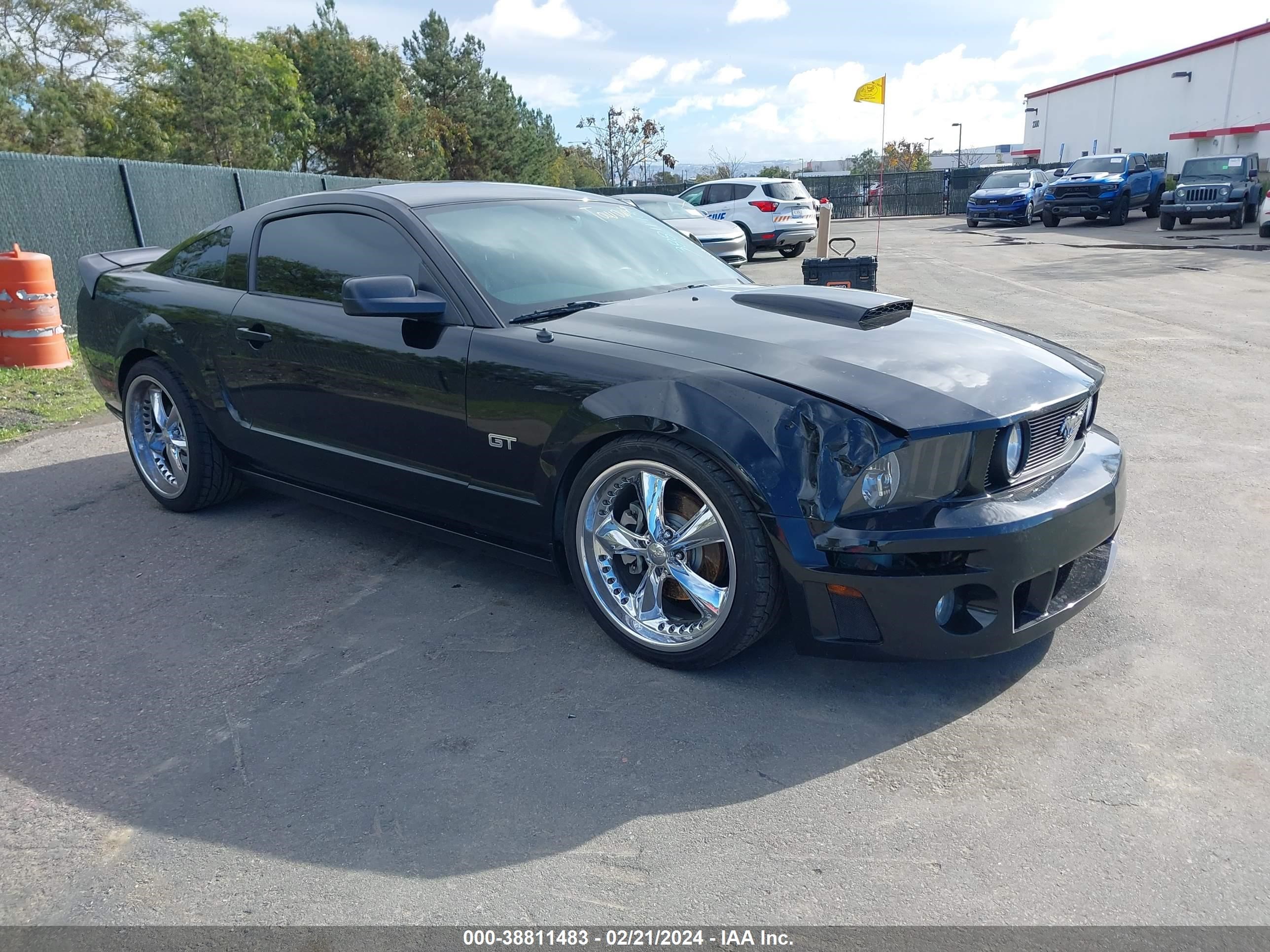 1ZVHT82H385154001  - FORD MUSTANG  2008 IMG - 0