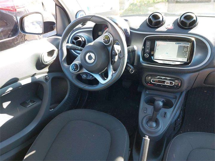 WME4533911K248658  - SMART FORTWO COUPE  2018 IMG - 4