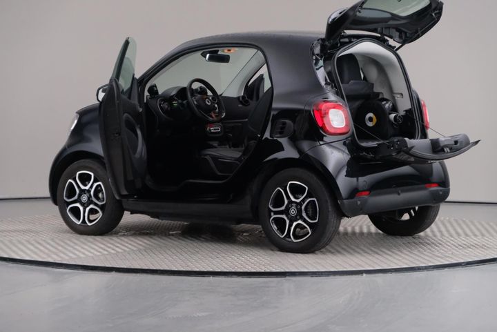 WME4533911K329848  -  Fortwo Coupe 2018 IMG - 8 