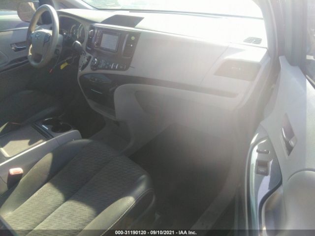 5TDXK3DC9DS384300  - TOYOTA SIENNA  2013 IMG - 4