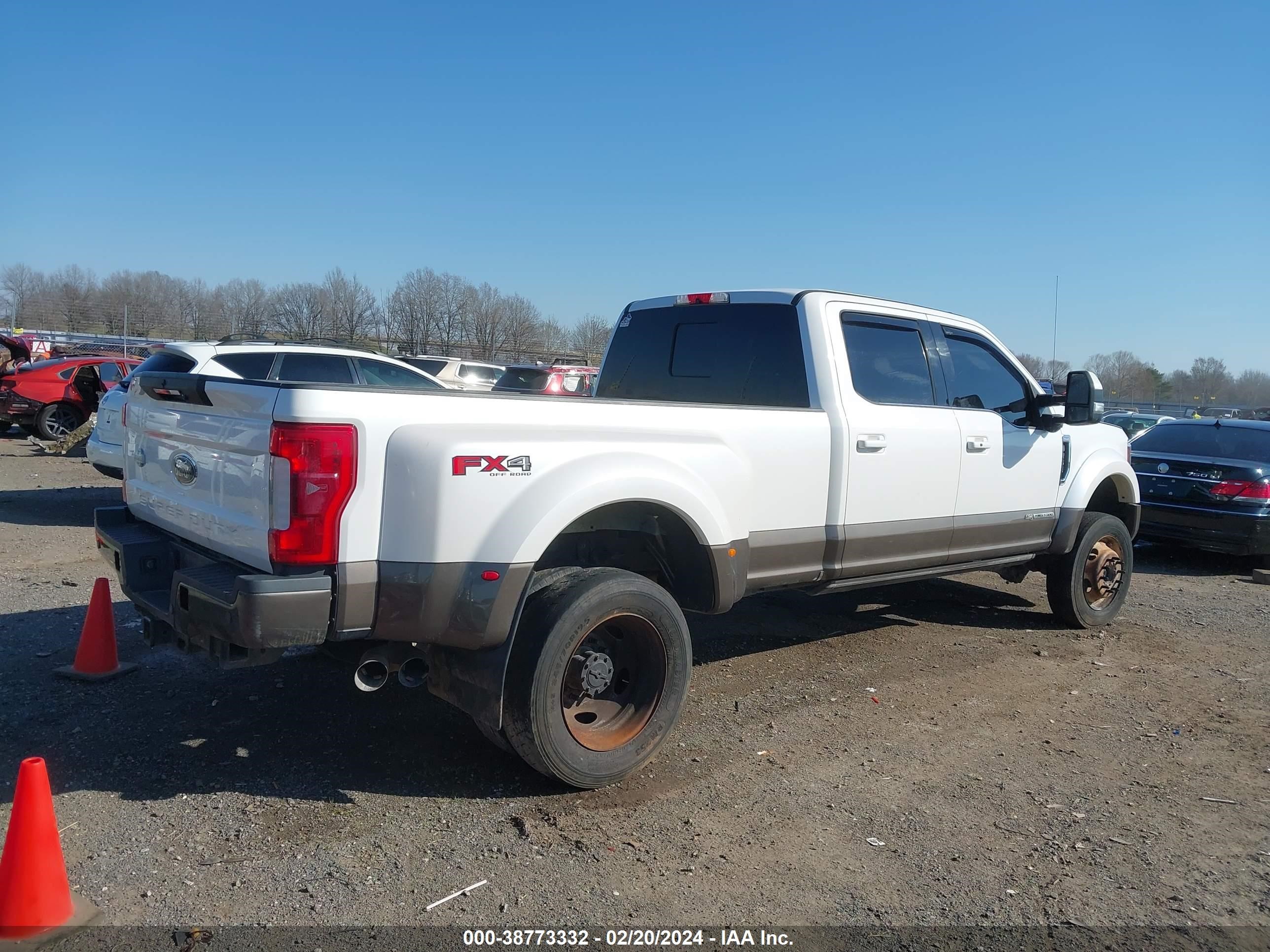 1FT8W4DT2HEF07025  - FORD F450  2017 IMG - 3