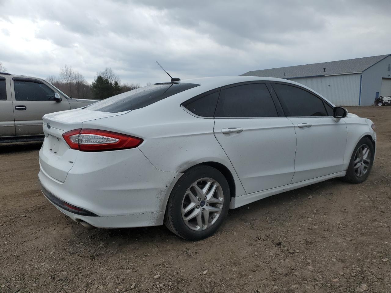 3FA6P0H75GR381660  - FORD FUSION  2016 IMG - 2